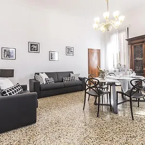 Apartment Rialto Design Boutique R&r 